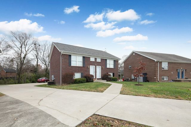 705 Candlewood Drive, Berea, KY 40403
