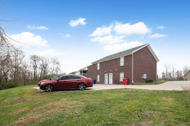 705 Candlewood Drive, Berea, KY 40403