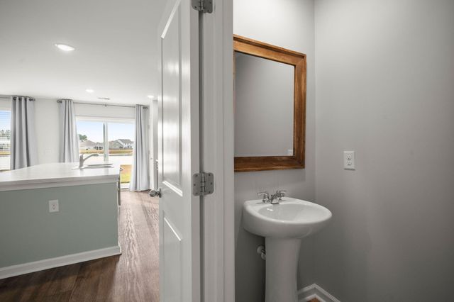 690 Hilchot Drive, Summerville, SC 29486