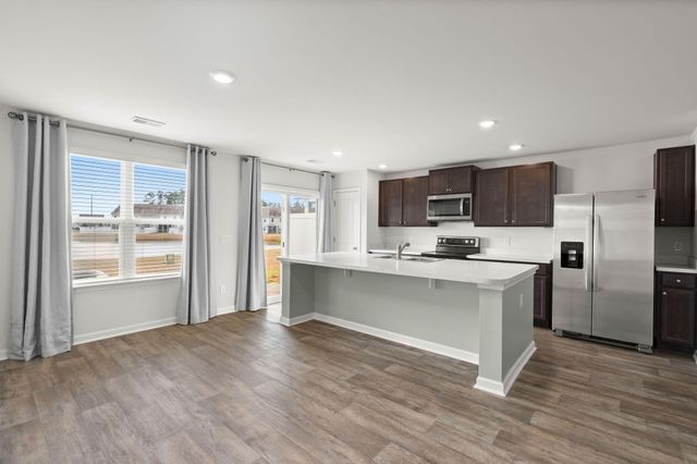 690 Hilchot Drive, Summerville, SC 29486