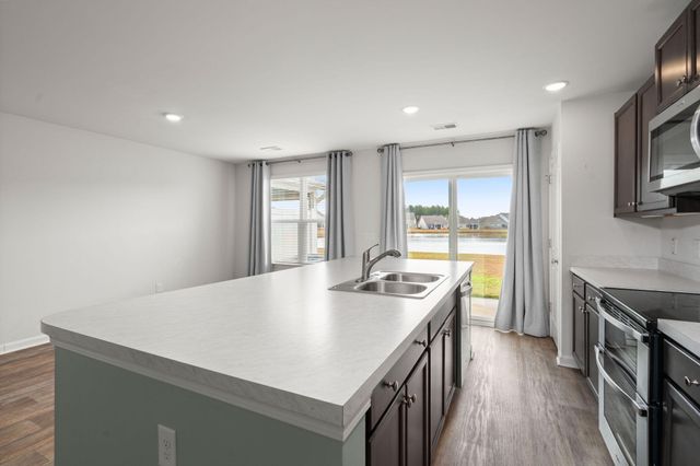 690 Hilchot Drive, Summerville, SC 29486