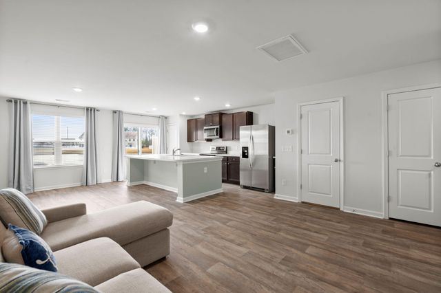 690 Hilchot Drive, Summerville, SC 29486