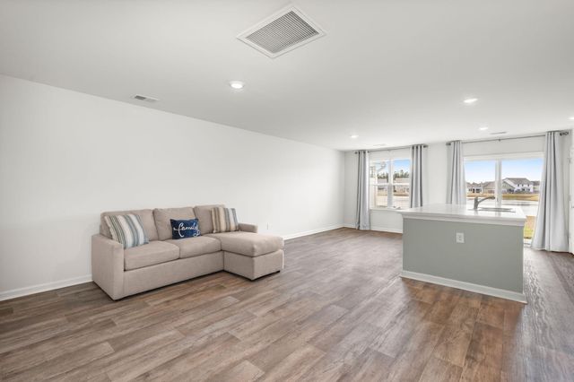 690 Hilchot Drive, Summerville, SC 29486