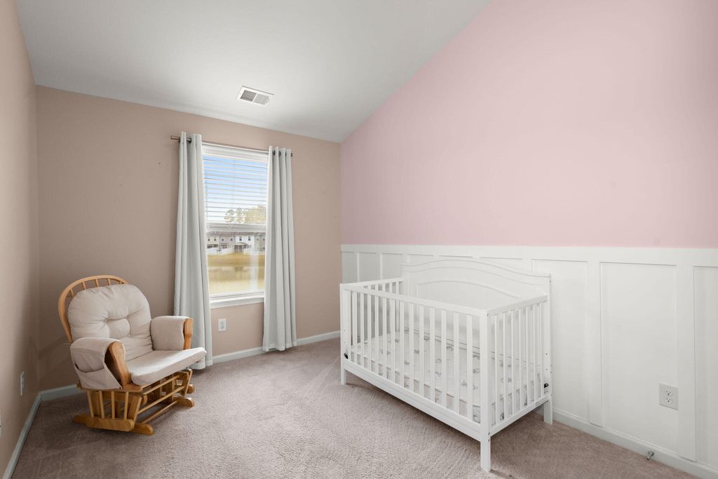 Image 16 of property listing at 690 Hilchot Drive, Summerville, SC 29486