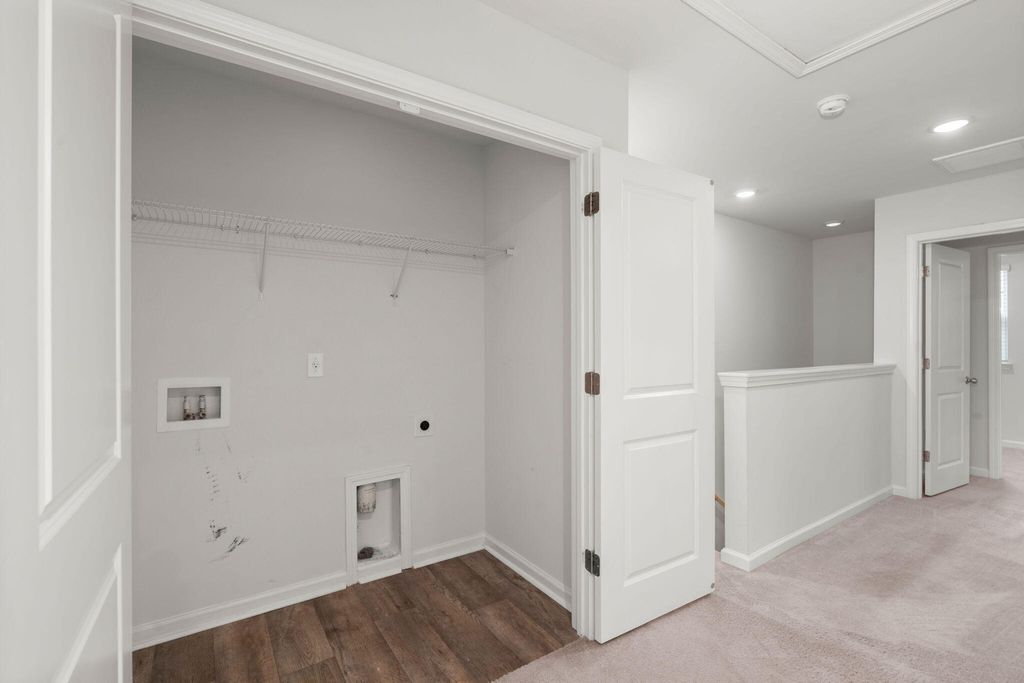 Image 22 of property listing at 690 Hilchot Drive, Summerville, SC 29486