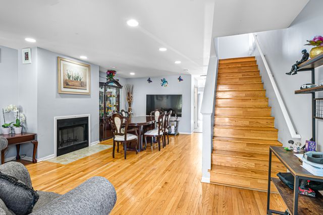 4049 W Crystal Street, Chicago, IL 60651