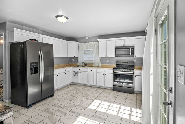 4049 W Crystal Street, Chicago, IL 60651