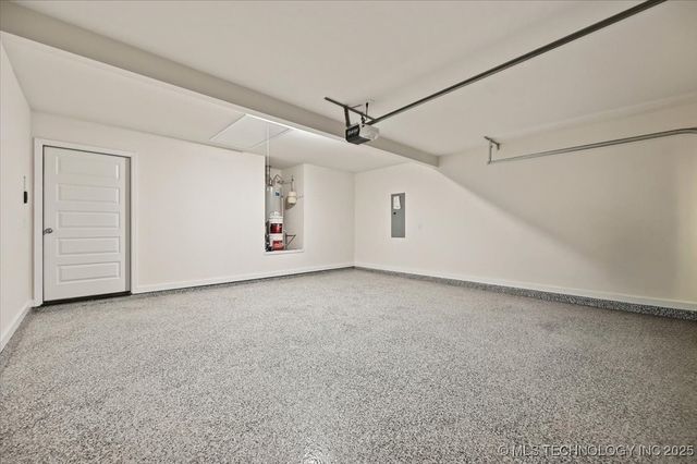 8419 E 162nd Place S, Bixby, OK 74008