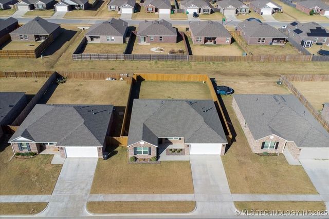 8419 E 162nd Place S, Bixby, OK 74008