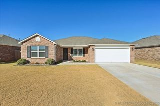 8419 E 162nd Place S, Bixby, OK 74008