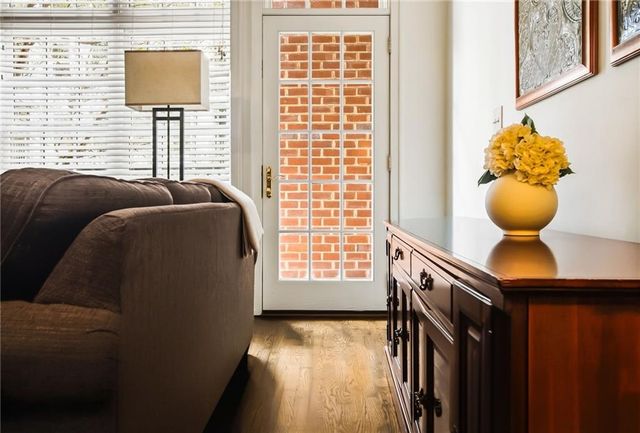 77 Peachtree Place NE 201, Atlanta, GA 30309