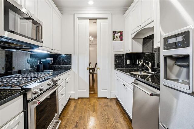 77 Peachtree Place NE 201, Atlanta, GA 30309