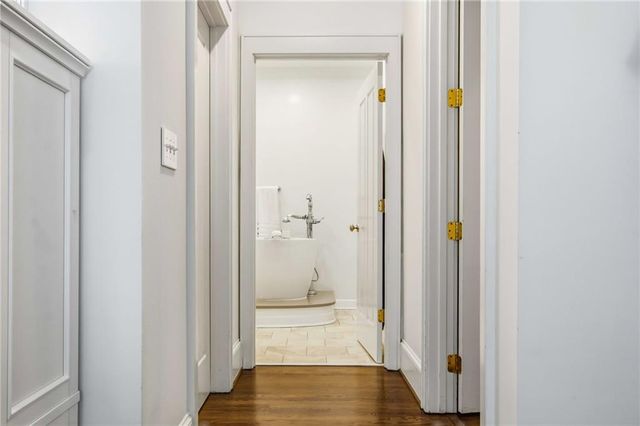 77 Peachtree Place NE 201, Atlanta, GA 30309