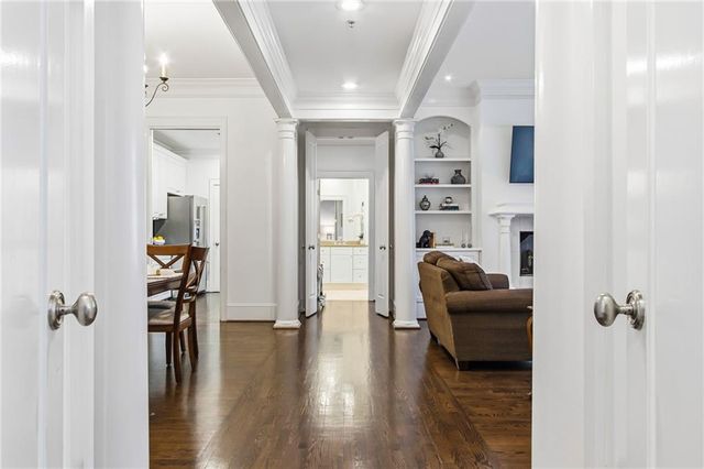 77 Peachtree Place NE 201, Atlanta, GA 30309