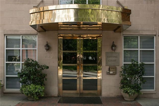 77 Peachtree Place NE 201, Atlanta, GA 30309