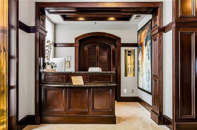 77 Peachtree Place NE 201, Atlanta, GA 30309