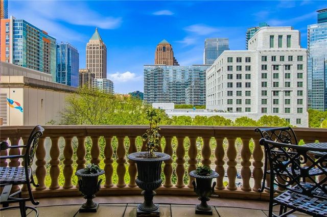 77 Peachtree Place NE 201, Atlanta, GA 30309