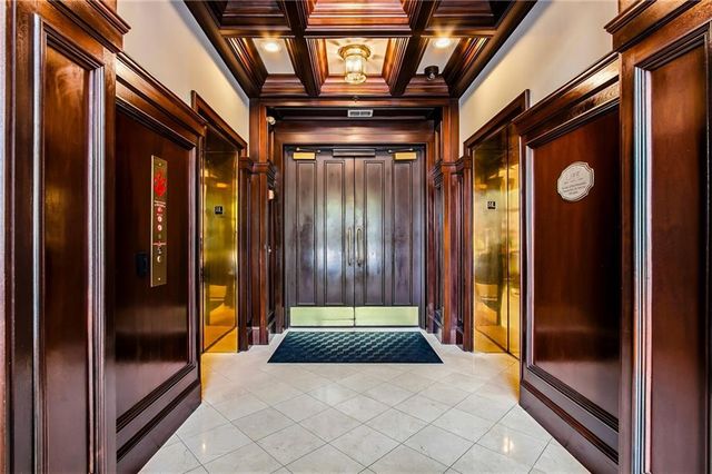 77 Peachtree Place NE 201, Atlanta, GA 30309