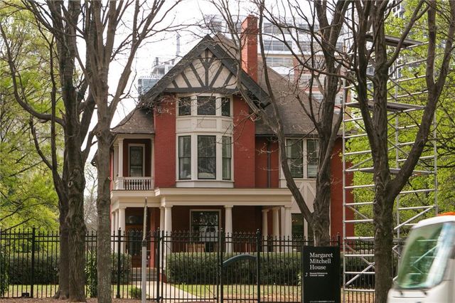 77 Peachtree Place NE 201, Atlanta, GA 30309