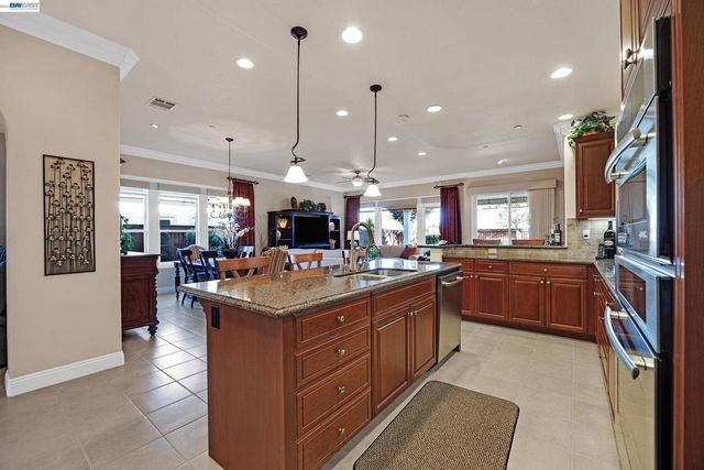 1608 Frascati Way, Brentwood, CA 94513