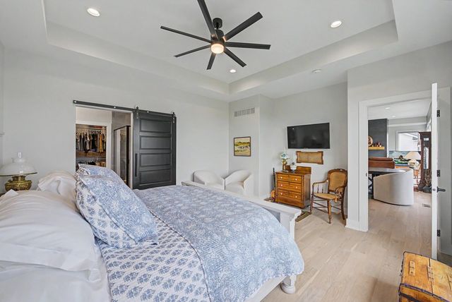 14305 Sutton Drive, Urbandale, IA 50323