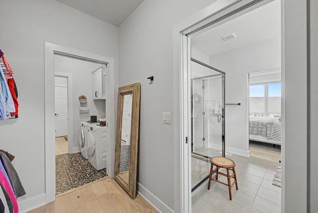 14305 Sutton Drive, Urbandale, IA 50323