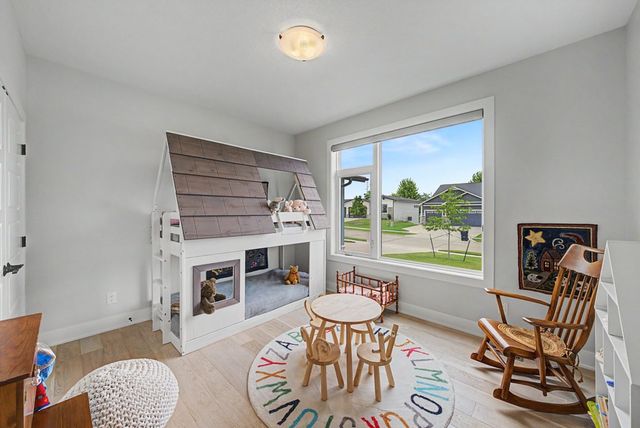14305 Sutton Drive, Urbandale, IA 50323