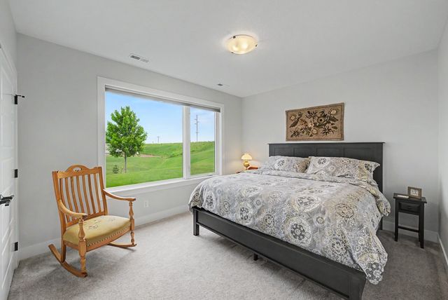 14305 Sutton Drive, Urbandale, IA 50323
