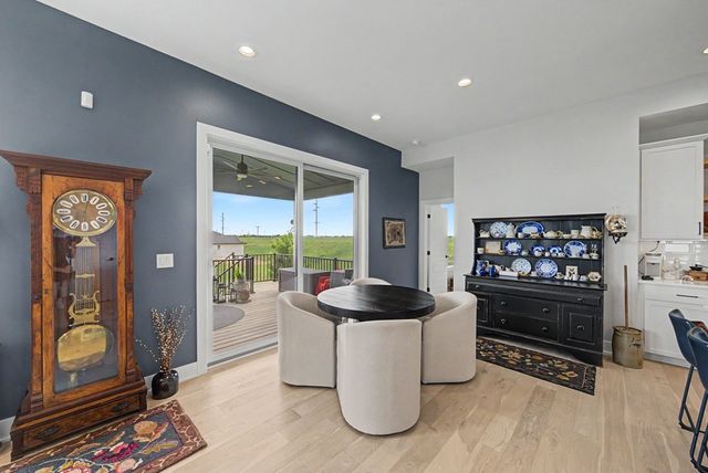 14305 Sutton Drive, Urbandale, IA 50323