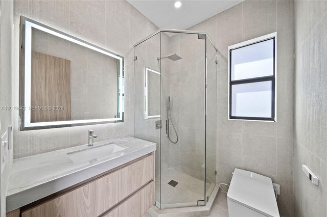 280 NW 47th St, Miami, FL 33127