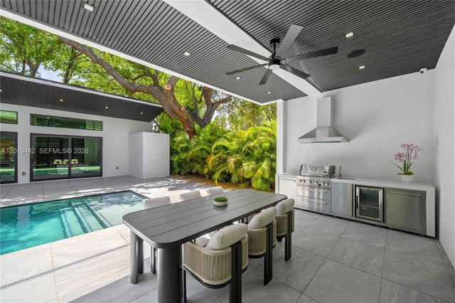 280 NW 47th St, Miami, FL 33127