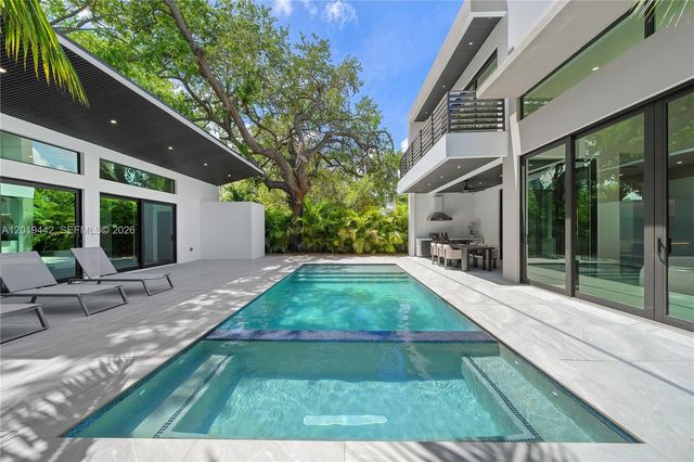280 NW 47th St, Miami, FL 33127