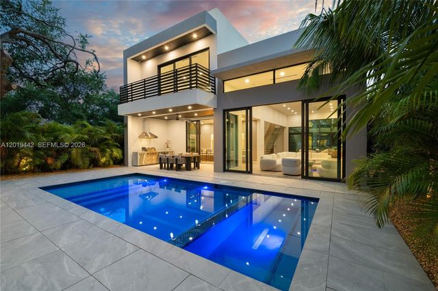 280 NW 47th St, Miami, FL 33127