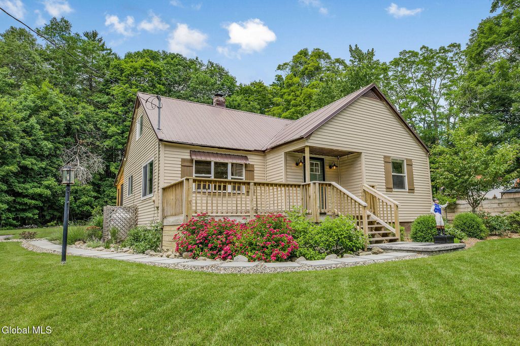 5867 Sacandaga Road, Galway, NY 12074