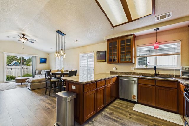 1938 Sagewood Way, Mckinleyville, CA 95519