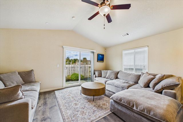 1938 Sagewood Way, Mckinleyville, CA 95519