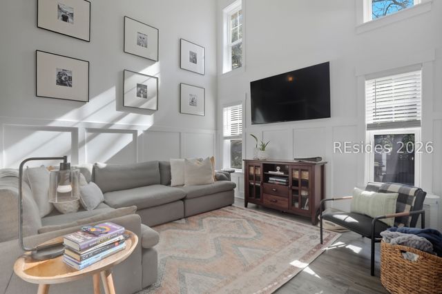 6 Old Stoney Ln, Hilton Head Island, SC 29926