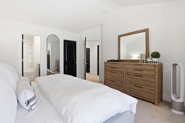 6 Old Stoney Ln, Hilton Head Island, SC 29926