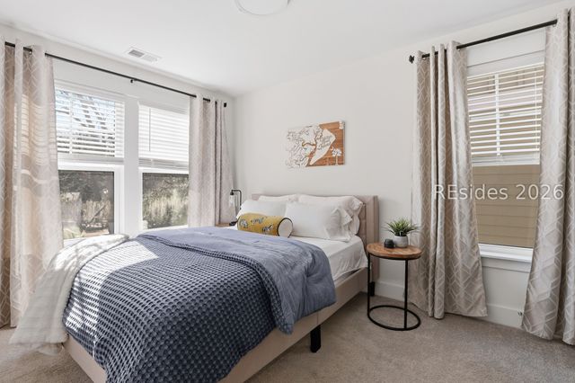 6 Old Stoney Ln, Hilton Head Island, SC 29926