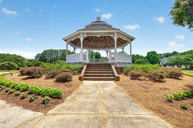 105 Ecklin Lane, Cary, NC 27519