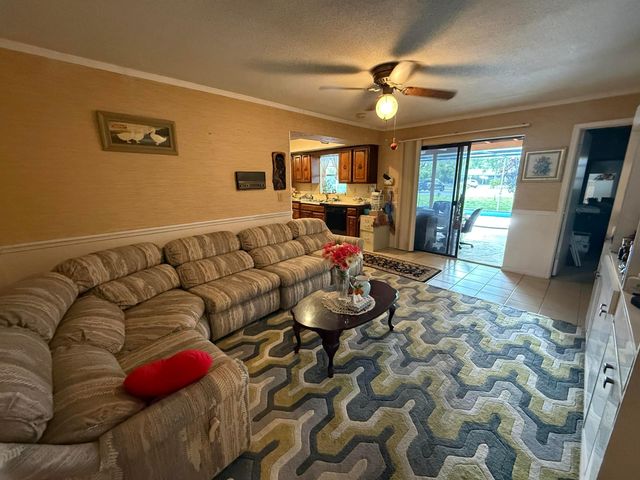 3700 NW 82nd Avenue, Coral Springs, FL 33065