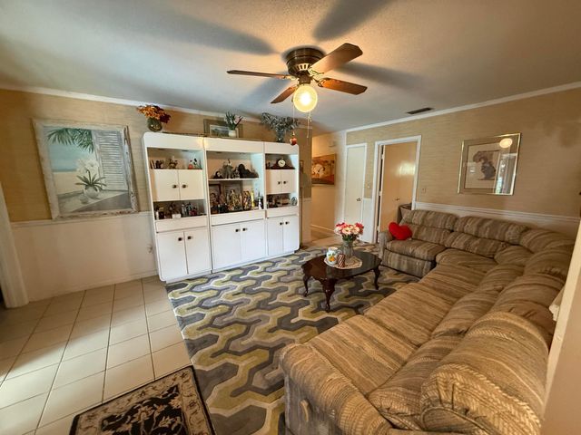 3700 NW 82nd Avenue, Coral Springs, FL 33065