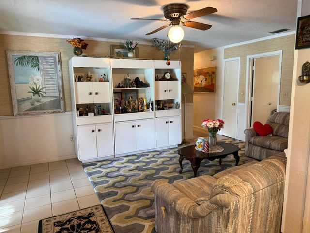 3700 NW 82nd Avenue, Coral Springs, FL 33065