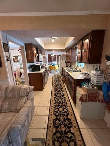 3700 NW 82nd Avenue, Coral Springs, FL 33065