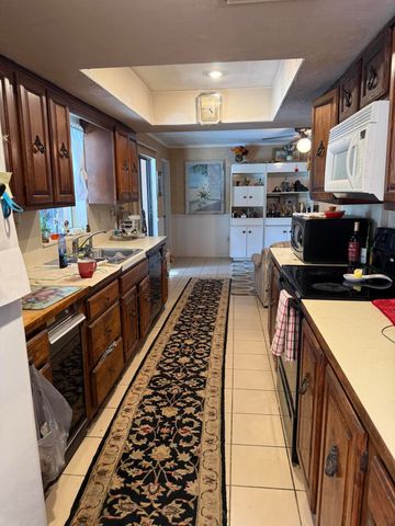 3700 NW 82nd Avenue, Coral Springs, FL 33065