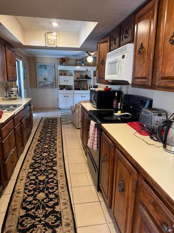 3700 NW 82nd Avenue, Coral Springs, FL 33065
