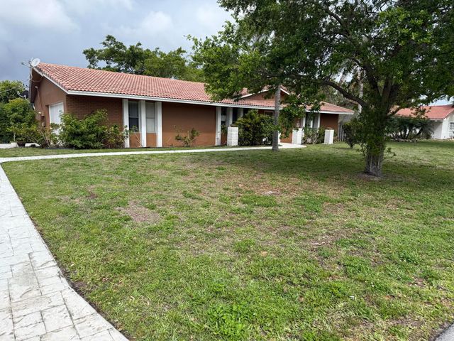 3700 NW 82nd Avenue, Coral Springs, FL 33065