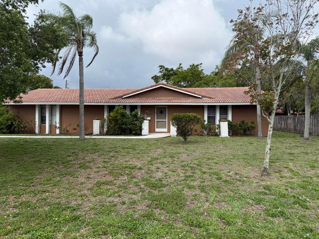 3700 NW 82nd Avenue, Coral Springs, FL 33065