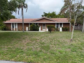 3700 NW 82nd Avenue, Coral Springs, FL 33065