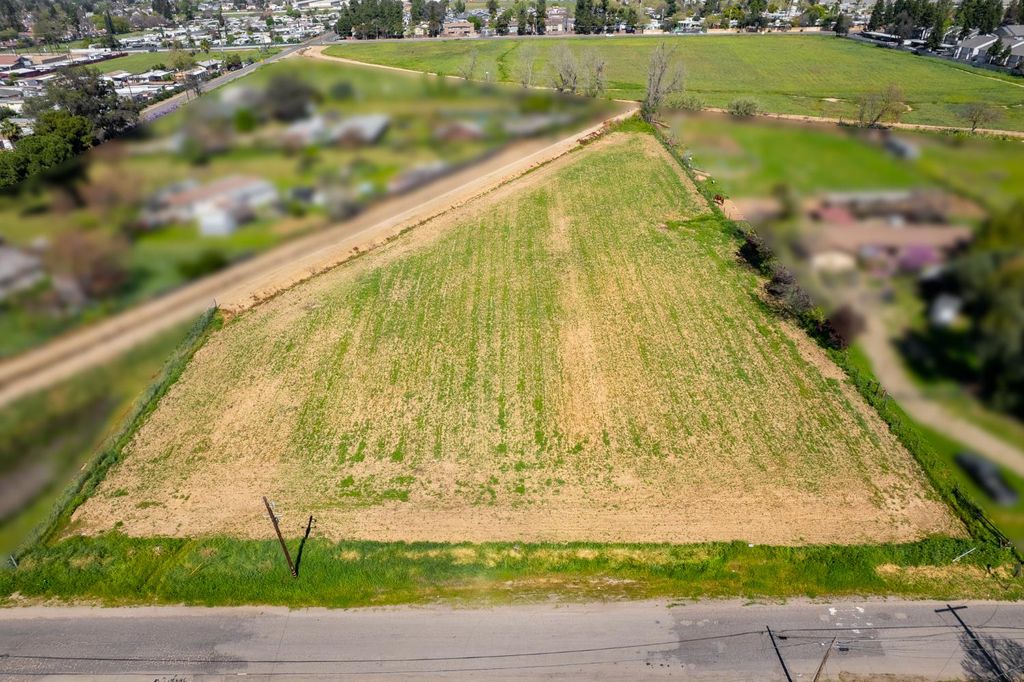 Image 1 of property listing at 0 Princeton Avenue, Fresno, CA 93722